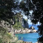 Nature Habitat And Artistic Camping Pentátion