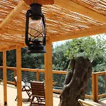 Nature Habitat And Artistic Pentátion